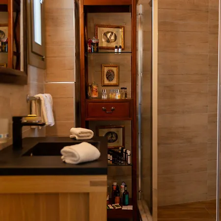 Aparthotel Faces Art 4*